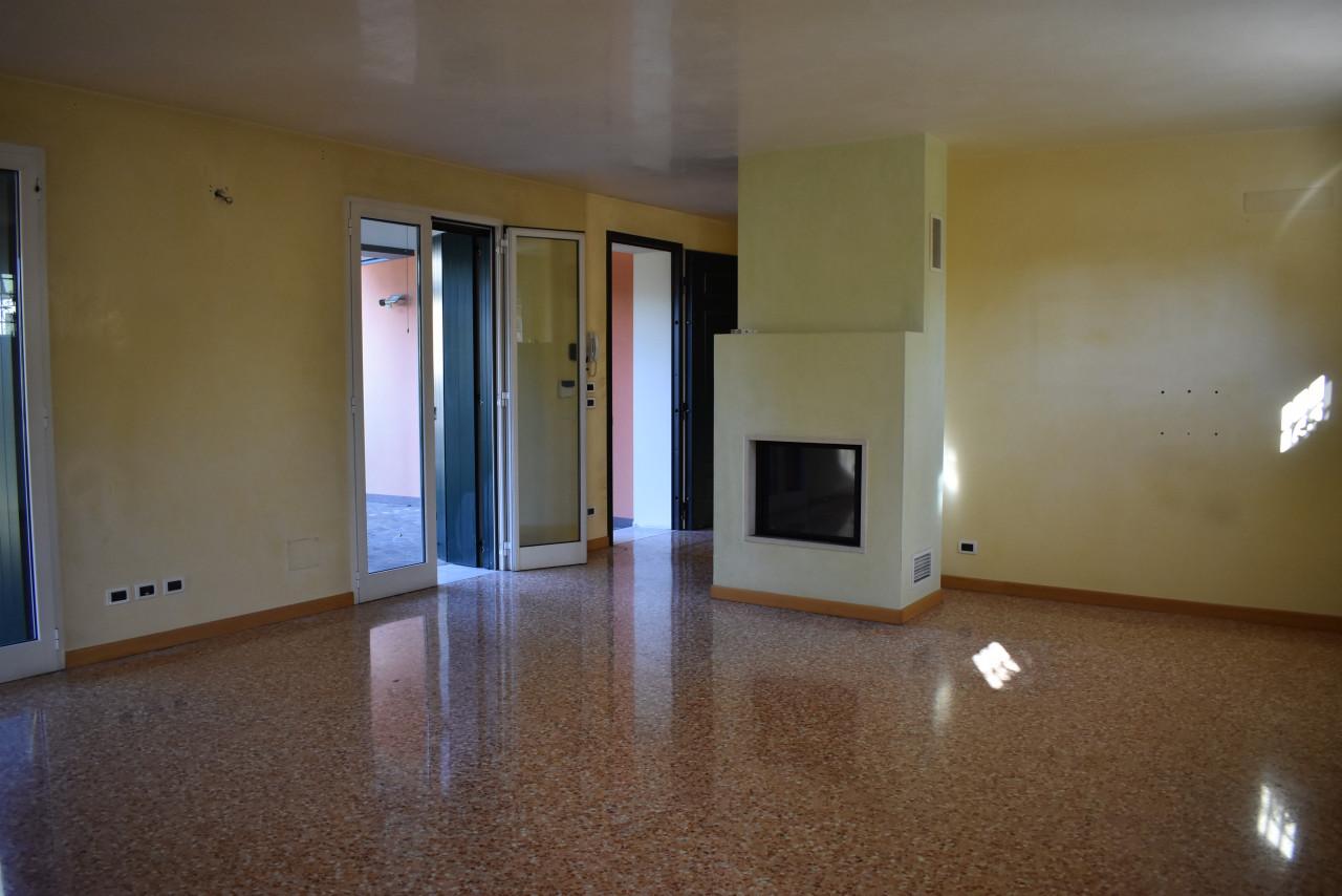 casa indipendente in vendita a Padova in zona Arcella