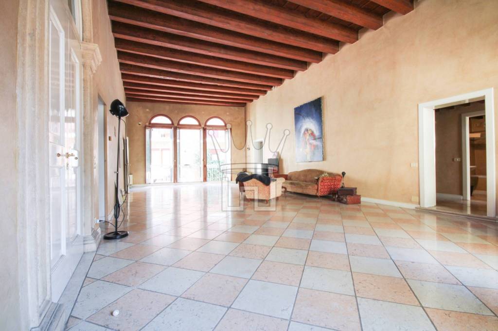 appartamento in vendita a Padova in zona Centro Storico