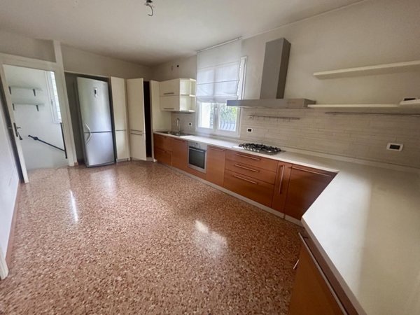 casa indipendente in vendita a Padova in zona San Carlo