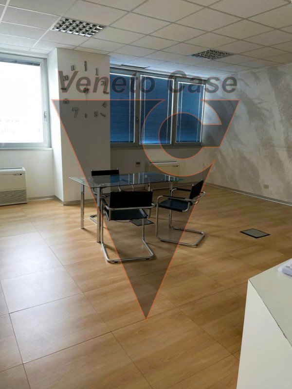 ufficio in vendita a Padova in zona Camin / Granze
