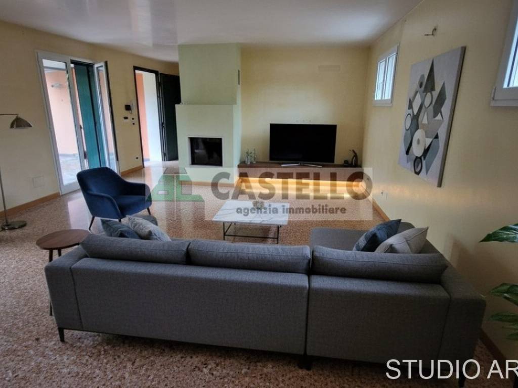 casa indipendente in vendita a Padova in zona Arcella