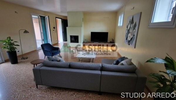 casa indipendente in vendita a Padova in zona San Carlo