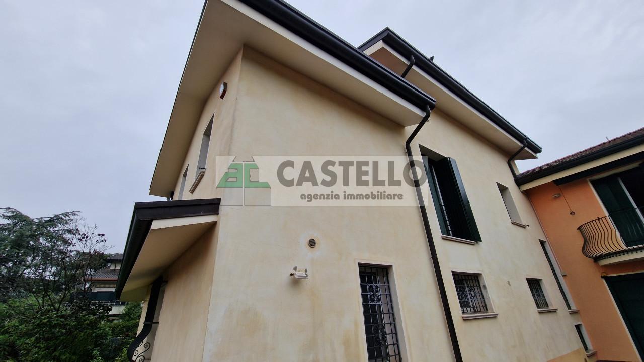 casa indipendente in vendita a Padova in zona San Carlo