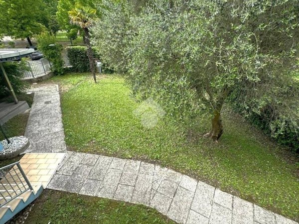 casa indipendente in vendita a Padova in zona Altichiero