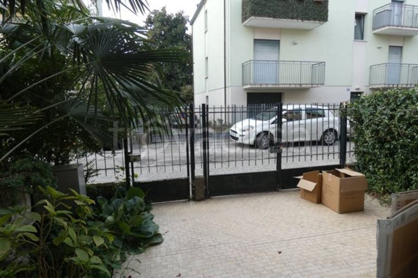 casa indipendente in vendita a Padova in zona Sant'Osvaldo / Santa Rita