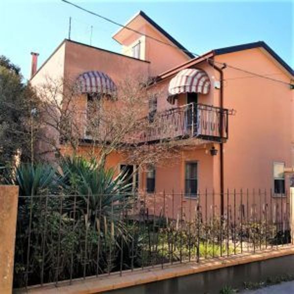 casa indipendente in vendita a Padova in zona Bassanello