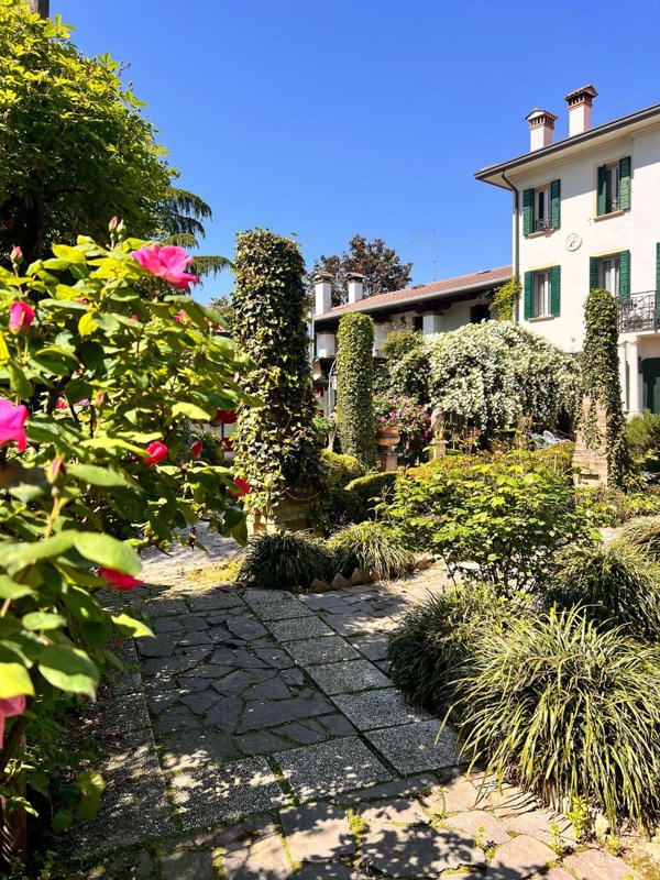 casa indipendente in vendita a Padova in zona Mortise