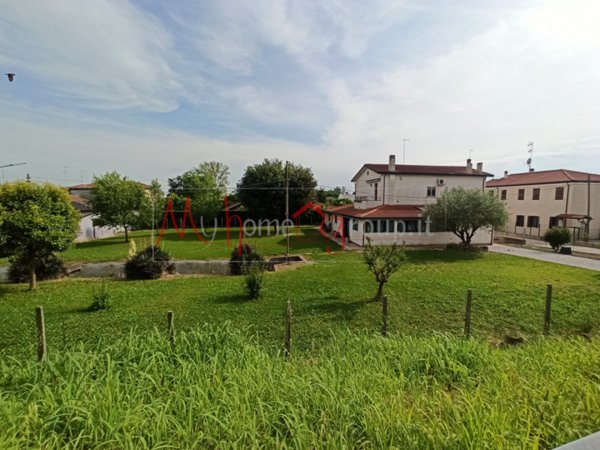 casa indipendente in vendita a Padova in zona Sant'Osvaldo / Santa Rita