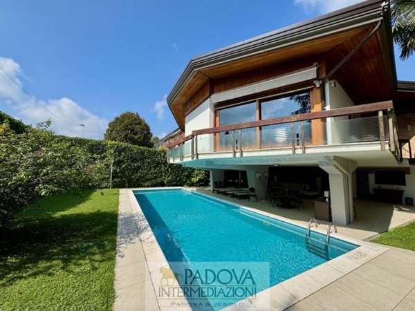 casa indipendente in vendita a Padova in zona Bassanello