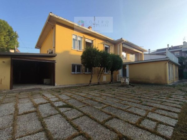 casa indipendente in vendita a Padova