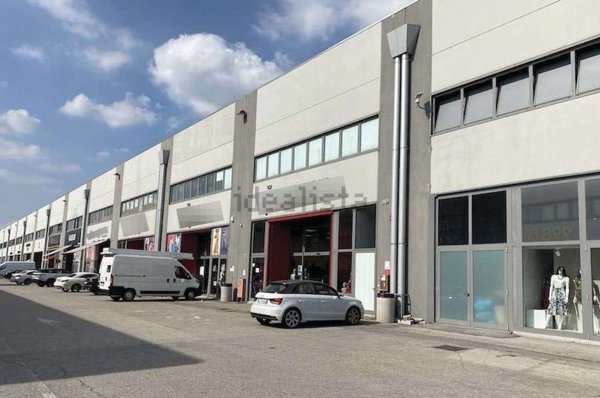 capannone in vendita a Padova in zona Camin / Granze