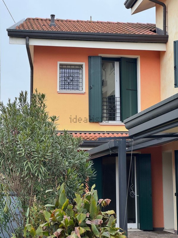 casa indipendente in vendita a Padova in zona San Carlo