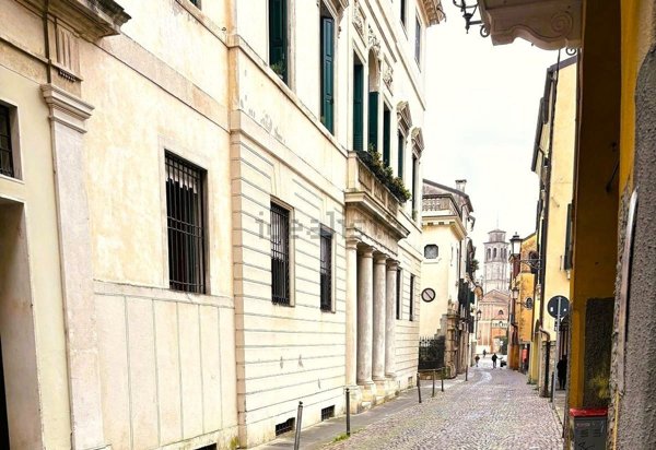 appartamento in vendita a Padova in zona Centro Storico