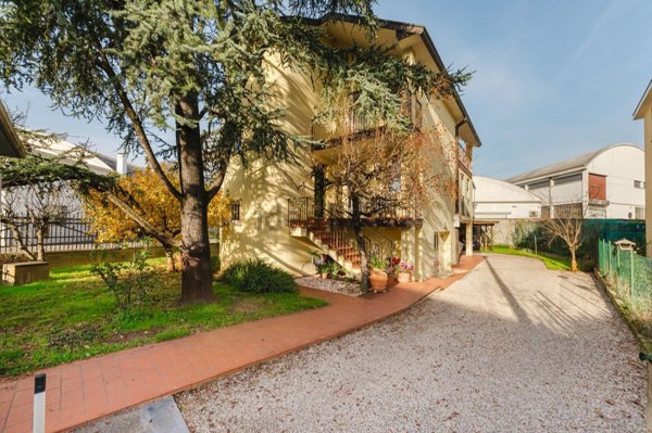casa indipendente in vendita a Padova in zona Porta Trento