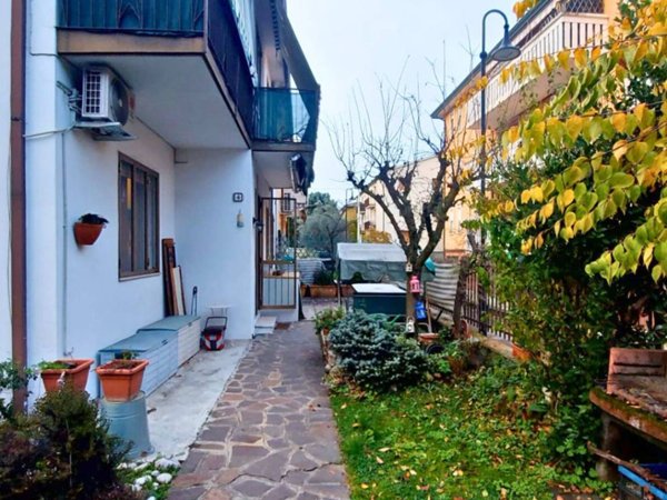 casa indipendente in vendita a Padova in zona San Carlo