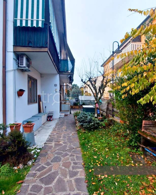 casa indipendente in vendita a Padova in zona San Carlo