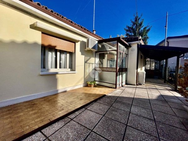 casa indipendente in vendita a Padova in zona Brentelle