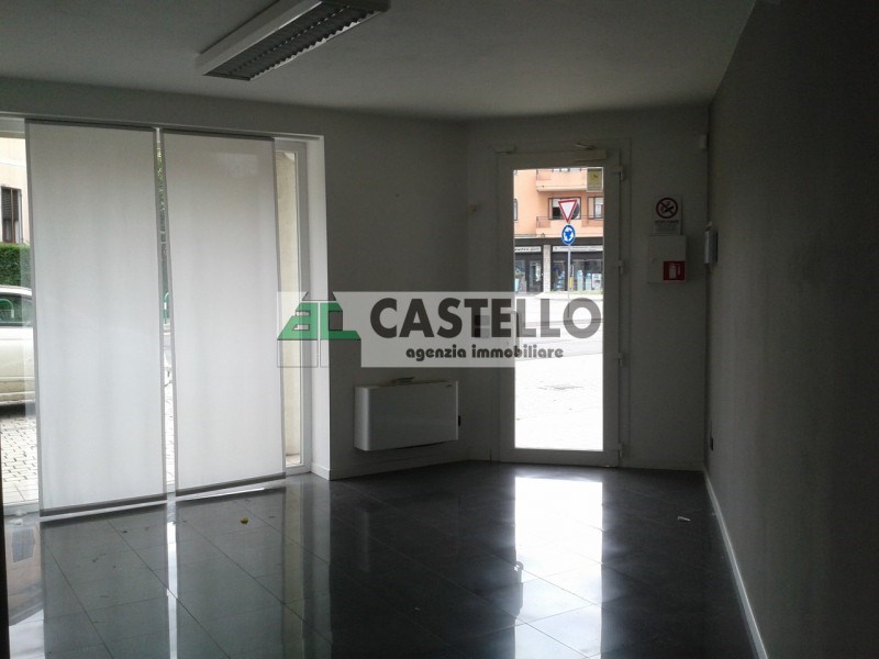 negozio in vendita a Padova in zona Arcella