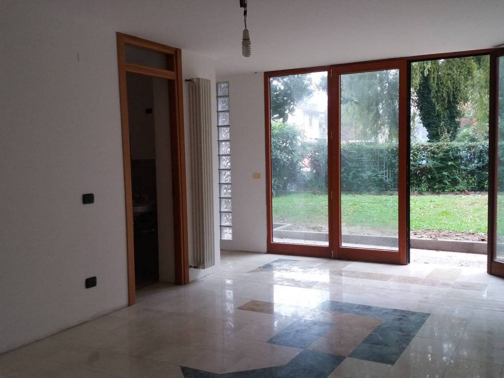 casa indipendente in vendita a Padova in zona Sacra Famiglia