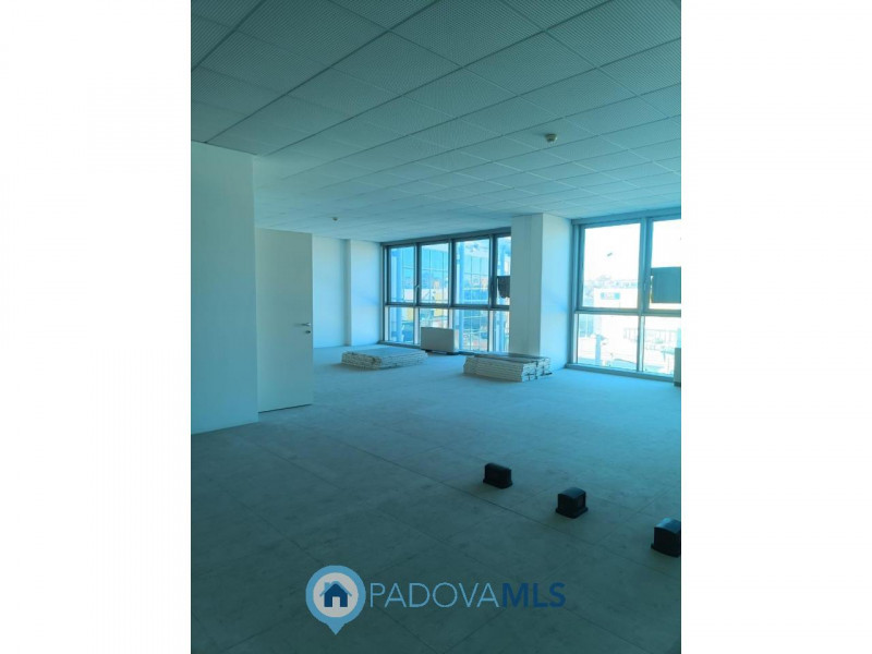 ufficio in vendita a Padova in zona Stanga