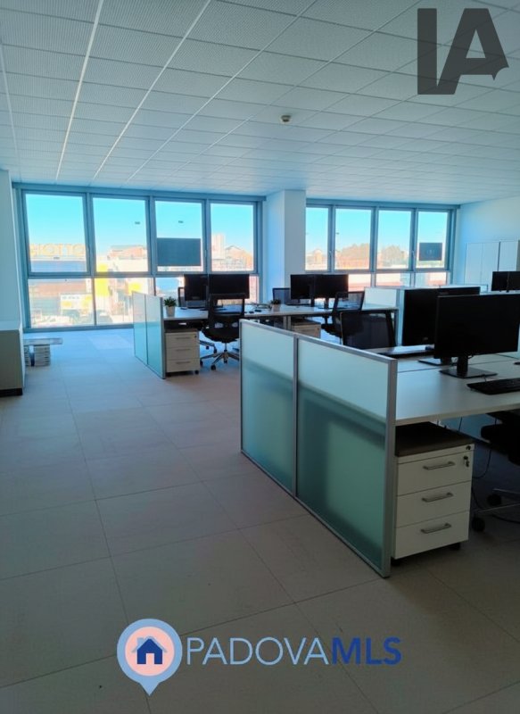 ufficio in vendita a Padova in zona Stanga