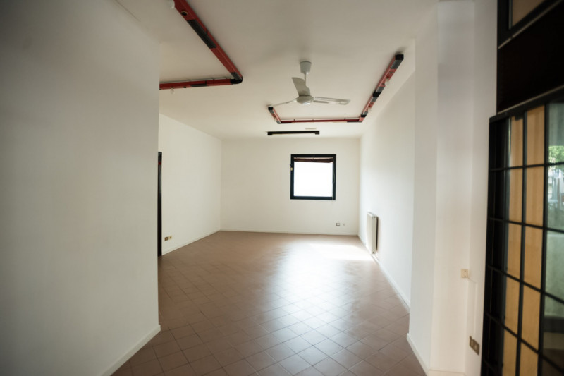 negozio in vendita a Padova in zona Mortise