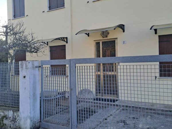 casa indipendente in vendita a Padova in zona Arcella