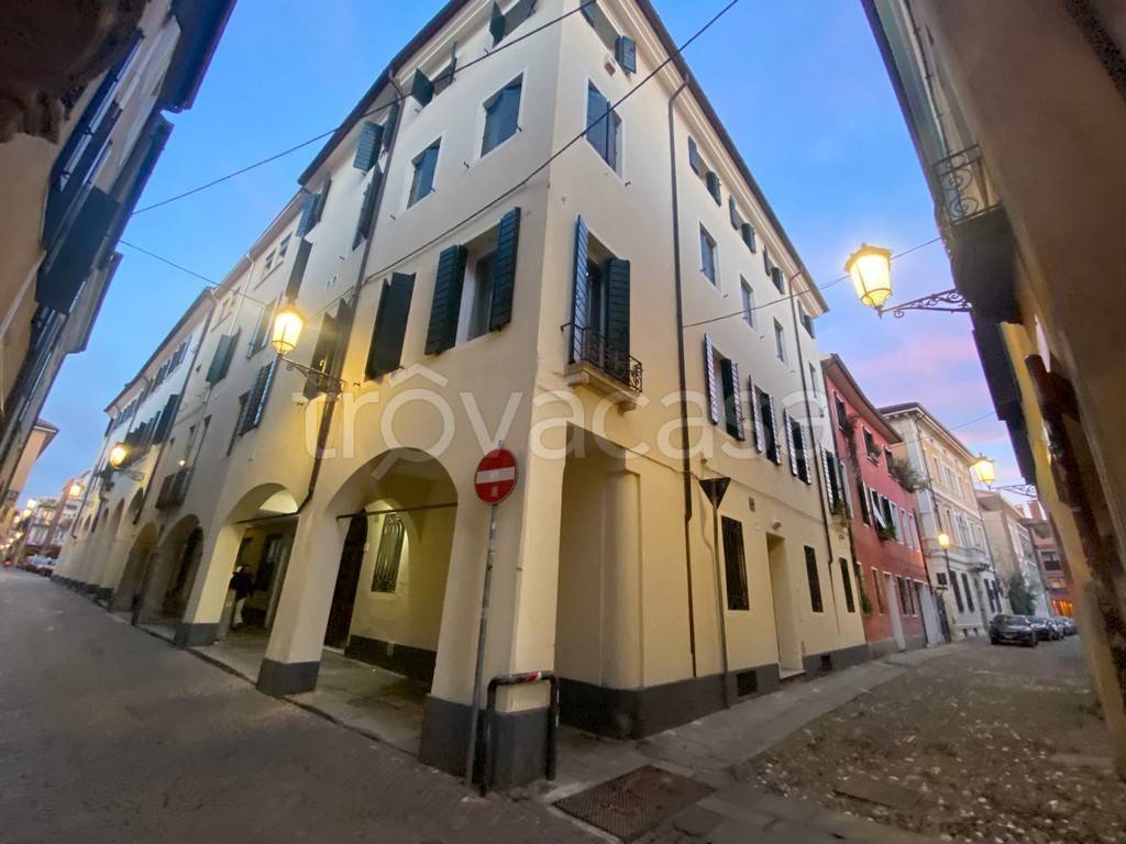 appartamento in vendita a Padova in zona Centro Storico