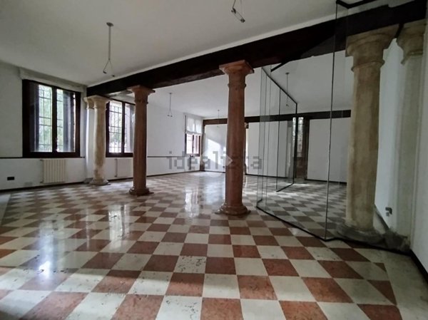 appartamento in vendita a Padova in zona Centro Storico