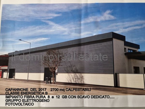 capannone in vendita a Padova in zona San Lazzaro