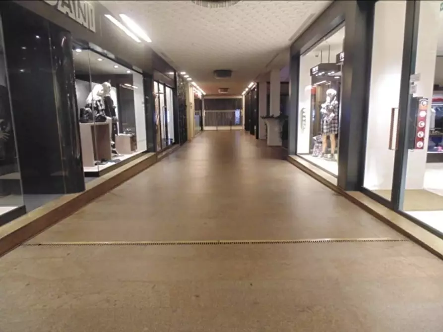negozio in vendita a Padova in zona Centro Storico