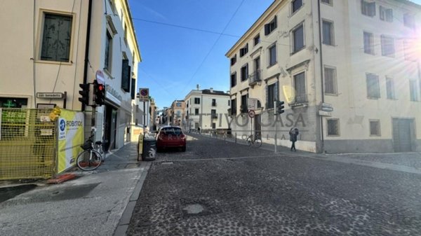 appartamento in vendita a Padova in zona Centro Storico