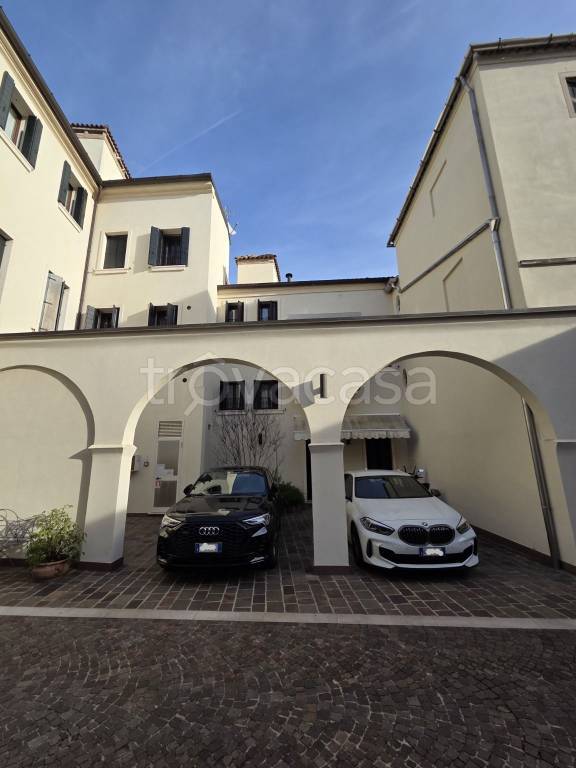 casa indipendente in vendita a Padova in zona Centro Storico