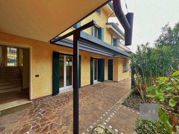 casa indipendente in vendita a Padova in zona Arcella