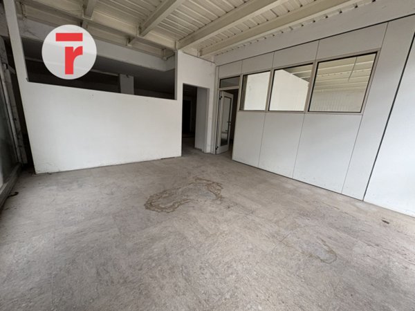 negozio in vendita a Padova in zona Arcella