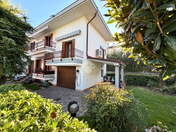 casa indipendente in vendita a Padova in zona Sacra Famiglia