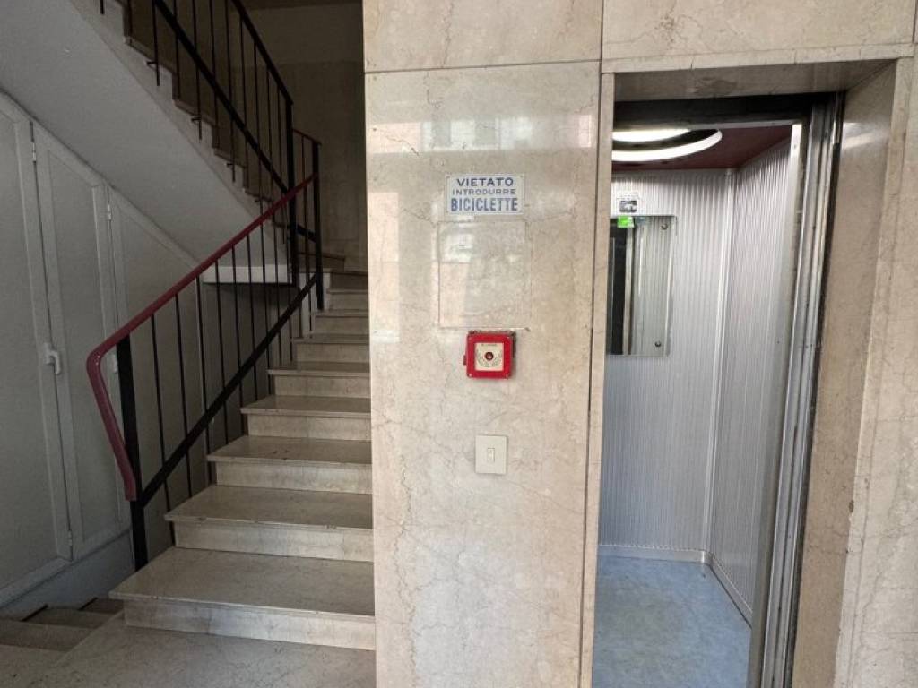 ufficio in vendita a Padova in zona Savonarola