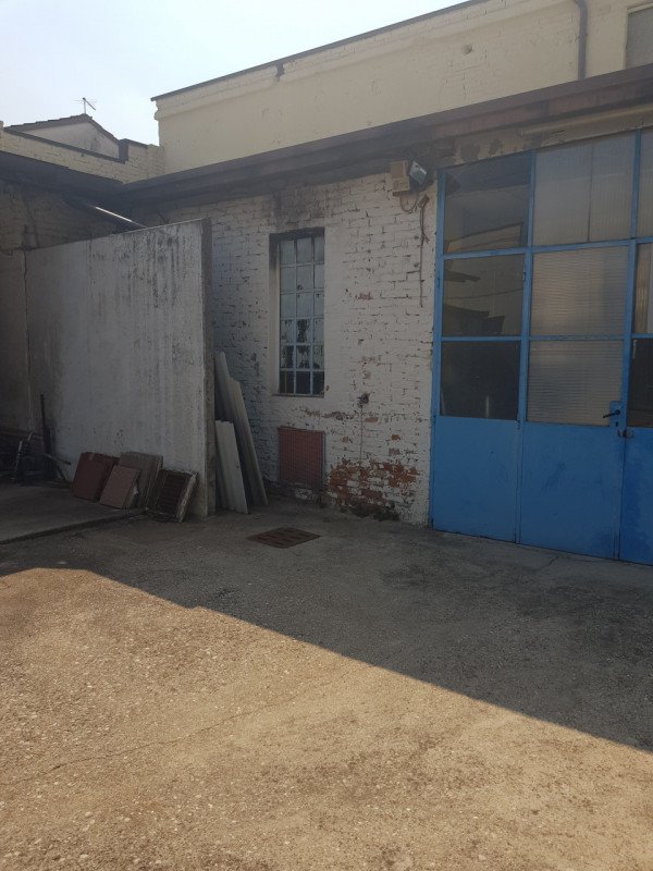 locale di sgombero in vendita a Padova in zona Arcella