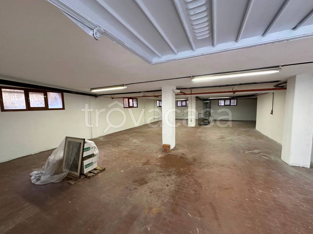 locale commerciale in vendita a Padova