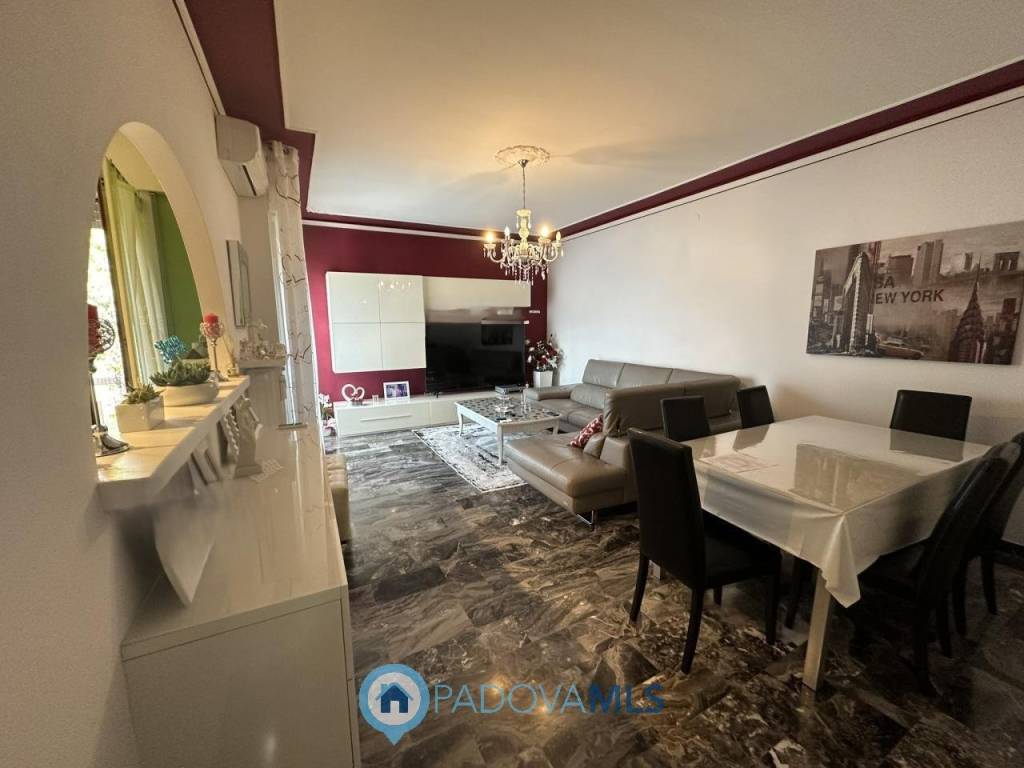 appartamento in vendita a Padova in zona Pio X