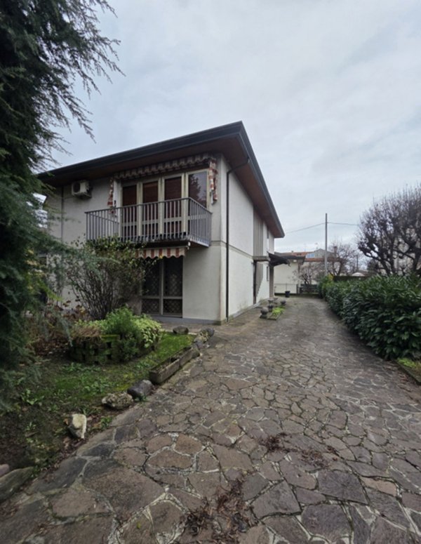 casa indipendente in vendita a Padova in zona Ponte di Brenta