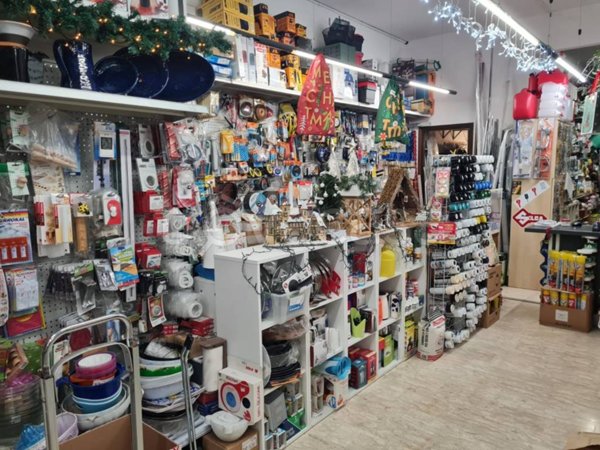 negozio in vendita a Padova in zona Arcella