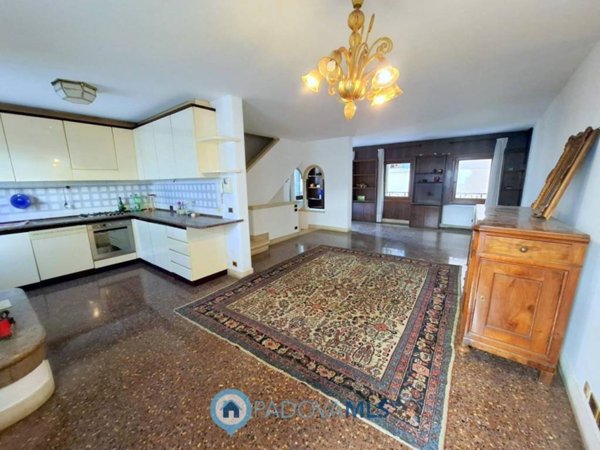 casa indipendente in vendita a Padova in zona Savonarola