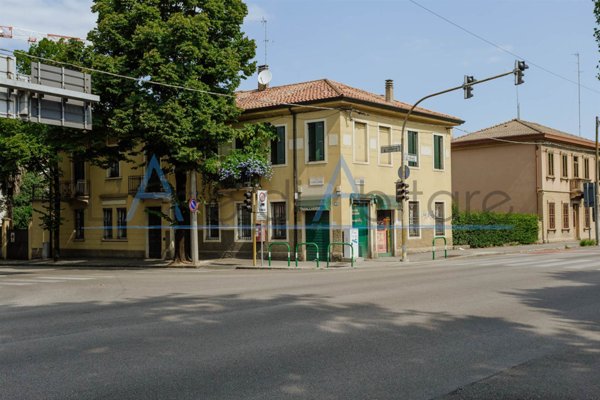 negozio in vendita a Padova in zona Sant'Osvaldo / Santa Rita