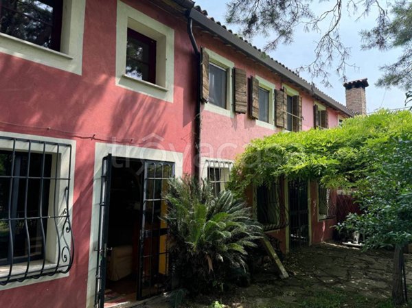 casa indipendente in vendita a Padova in zona Sant'Osvaldo / Santa Rita