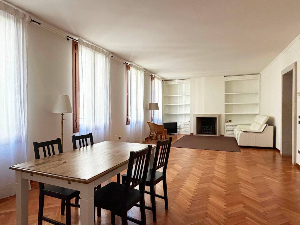 appartamento in vendita a Padova in zona Savonarola