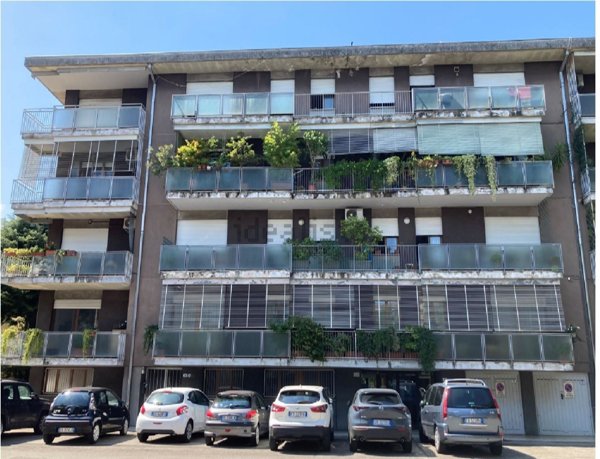 locale commerciale in vendita a Padova in zona Arcella