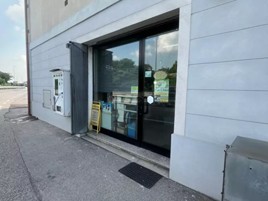 negozio in vendita a Padova in zona Montà