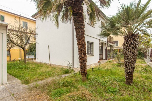 casa indipendente in vendita a Padova in zona Centro Storico