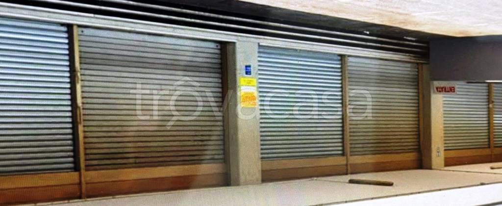 negozio in vendita a Padova in zona Pio X